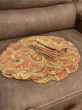 Tangiers Reddish Orange Paisley Quilted Placemats and Napkins